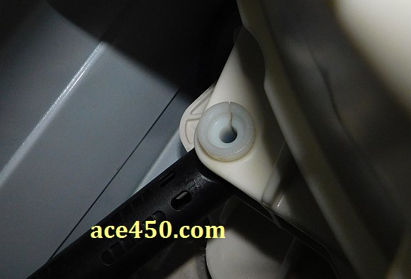 Амортизатор бака стиральной машинки Gorenje - верхнее крепление амортизатора